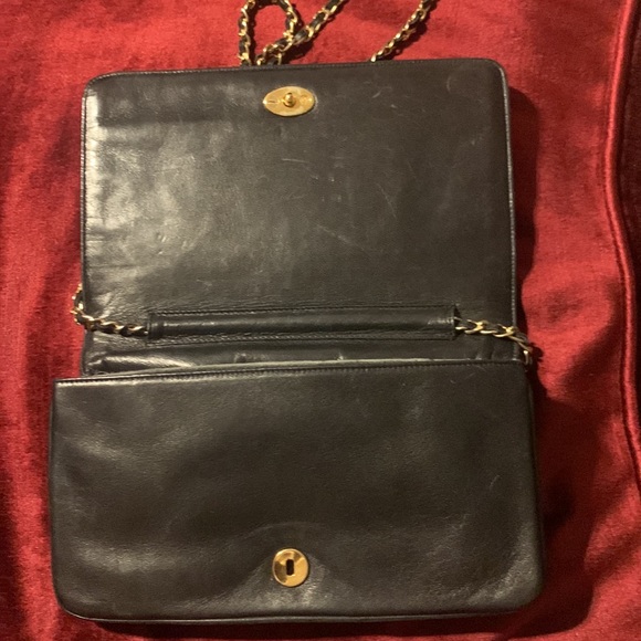 Bally quilted shoulder bag - Picture 5 of 9